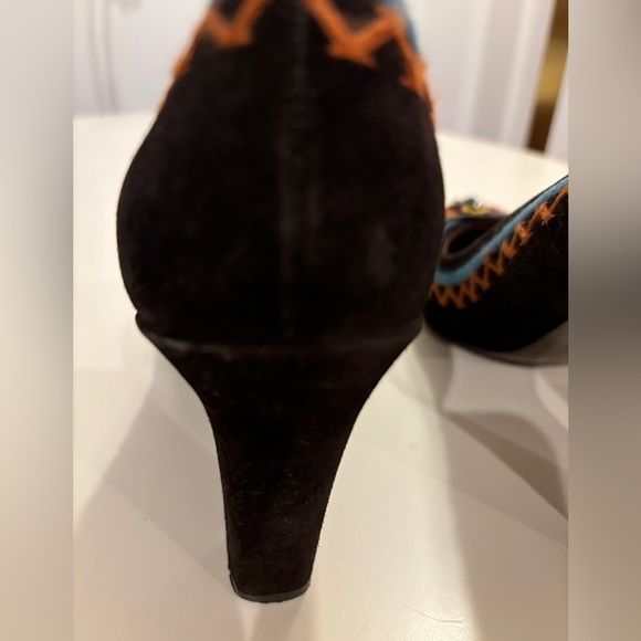 Miu Miu Suede Embroidered Pumps - Picture 6 of 13